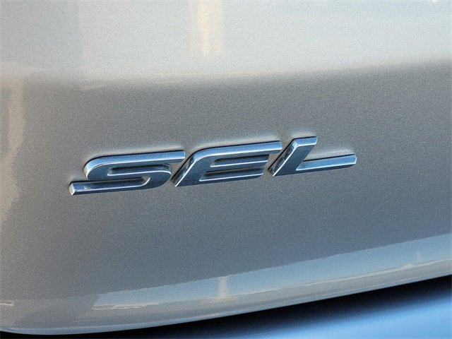 Used 2021 Ford Edge SEL image 13