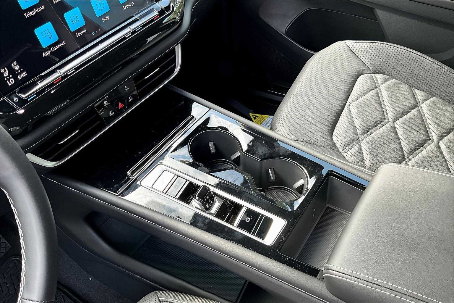 New 2026 Volkswagen Atlas Cross Sport SE image 7