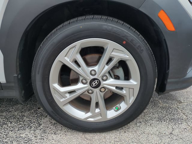 Used 2023 Hyundai Kona SEL w/ Convenience Package FWD image 11