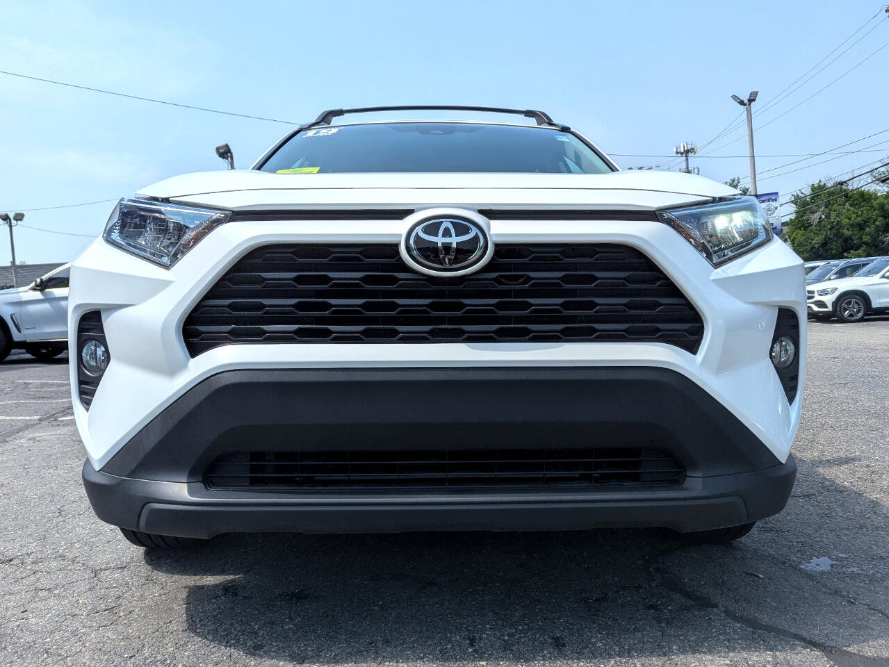 Used 2019 Toyota RAV4 XLE w/ Convenience Package image 4