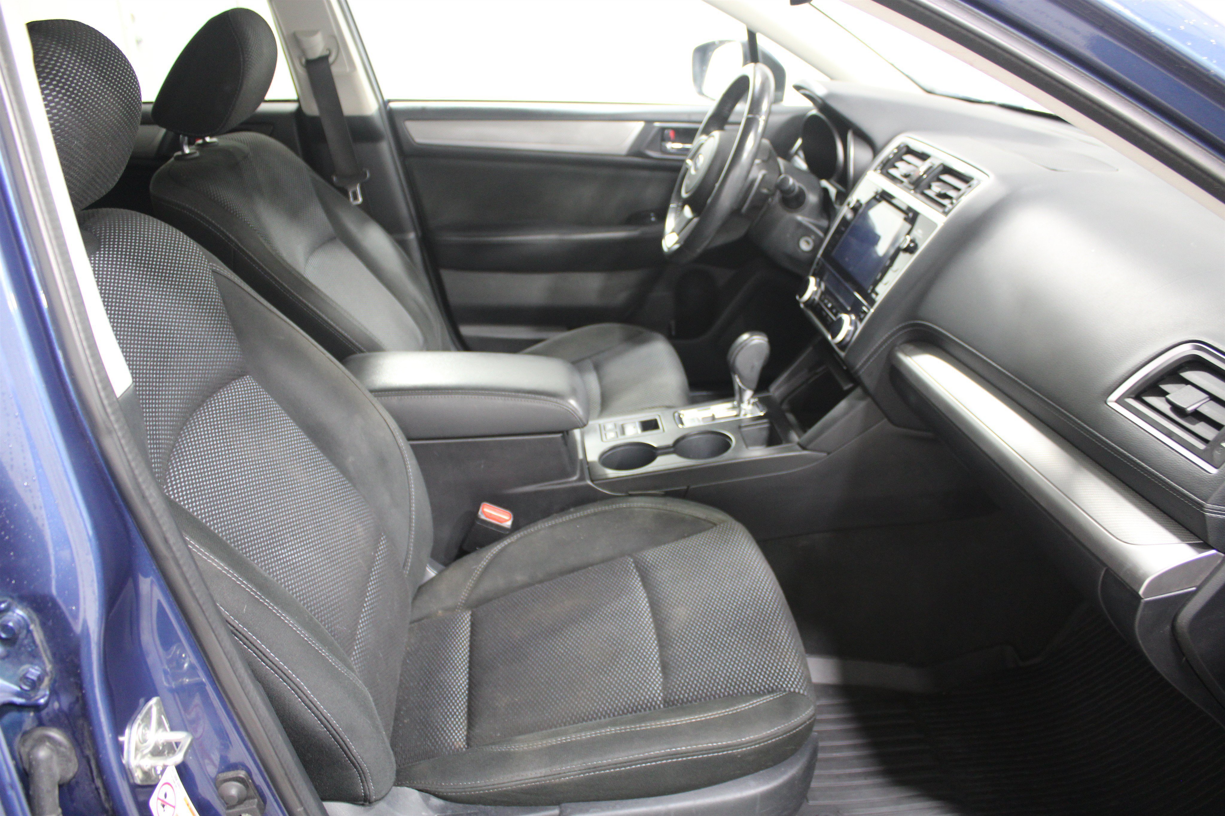 Used 2019 Subaru Outback 2.5i Premium AWD/4WD image 32