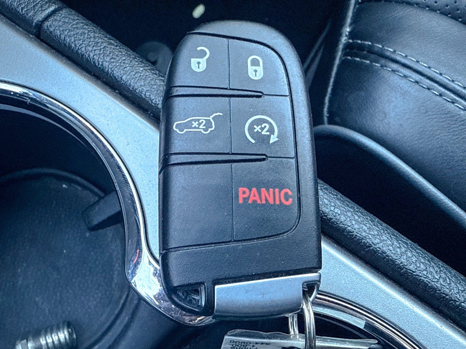 Used 2020 Jeep Grand Cherokee Overland AWD/4WD image 47