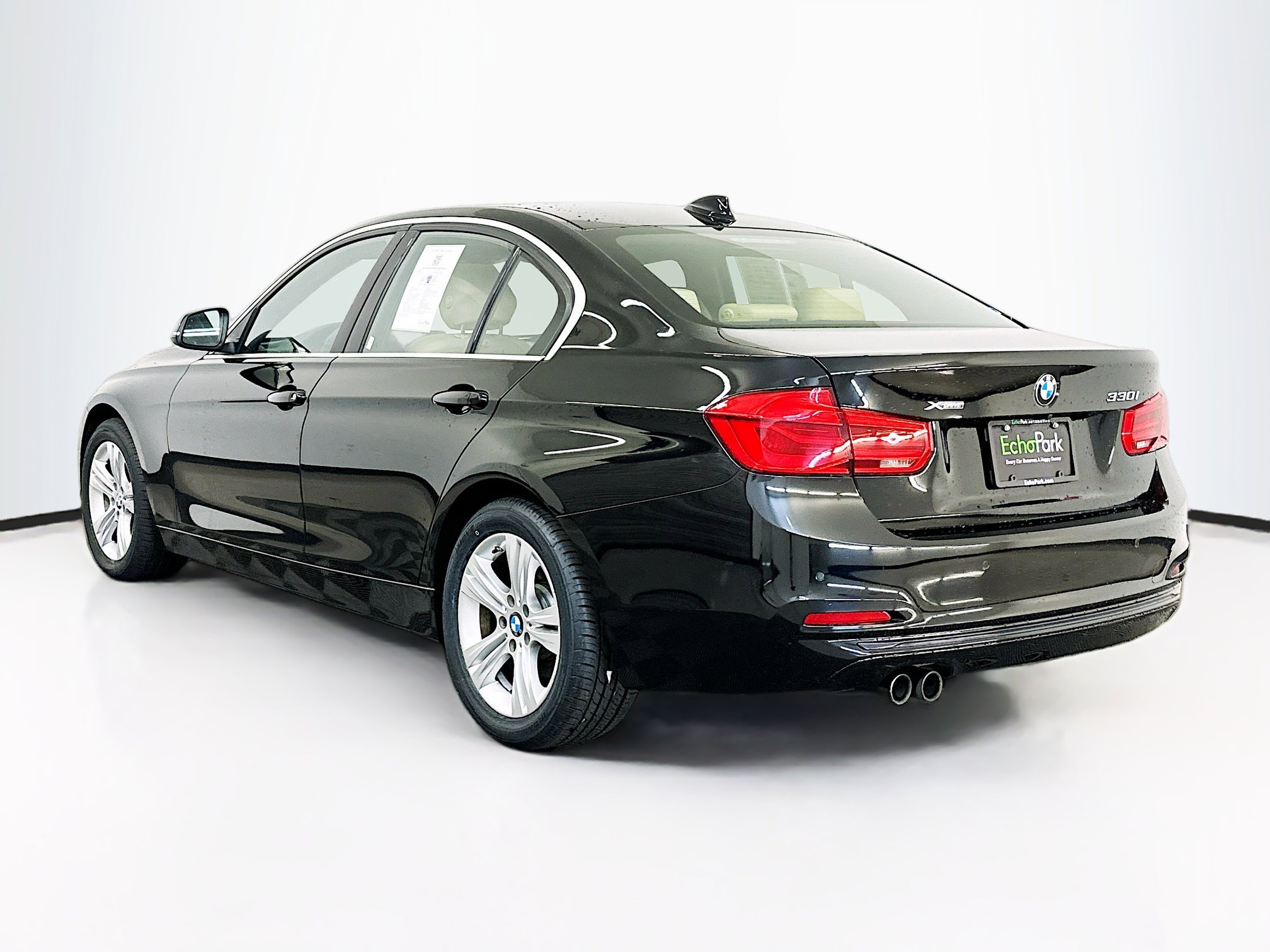 Used 2017 BMW 330i xDrive Sedan image 5