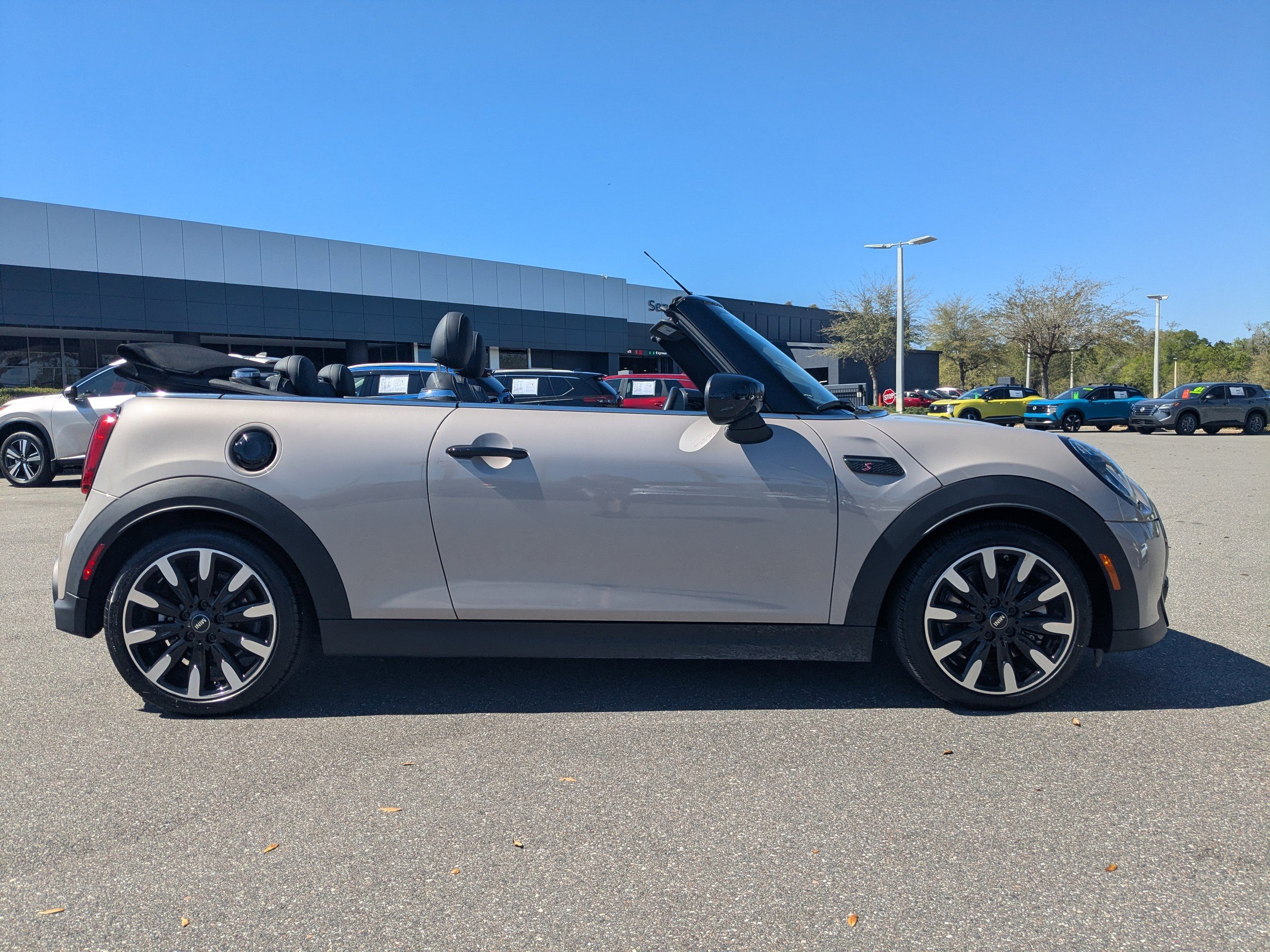 Used 2023 MINI Cooper S image 10