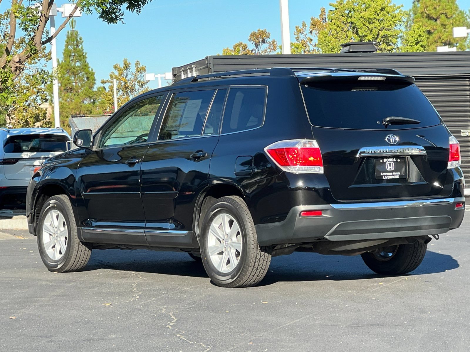 Used 2013 Toyota Highlander SE FWD image 4