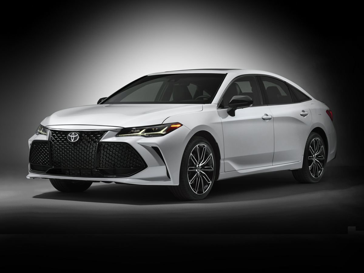 Used 2019 Toyota Avalon XLE w/ Moonroof Package