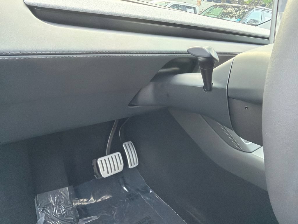 Used 2026 Tesla Model Y Long Range AWD/4WD image 31