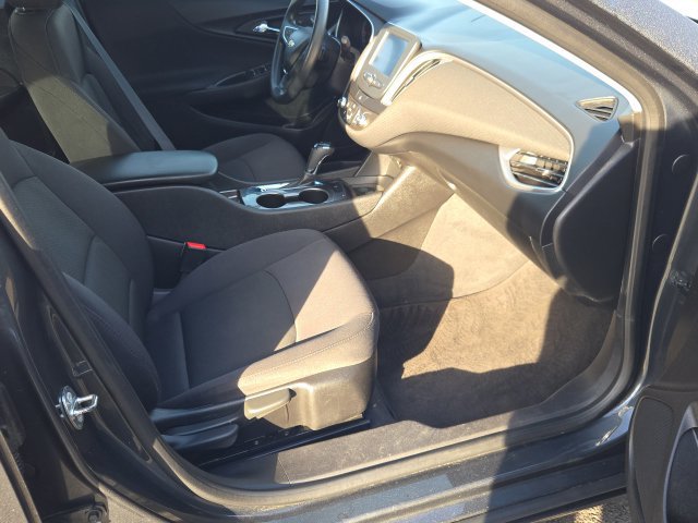 Used 2017 Chevrolet Malibu LS FWD image 9