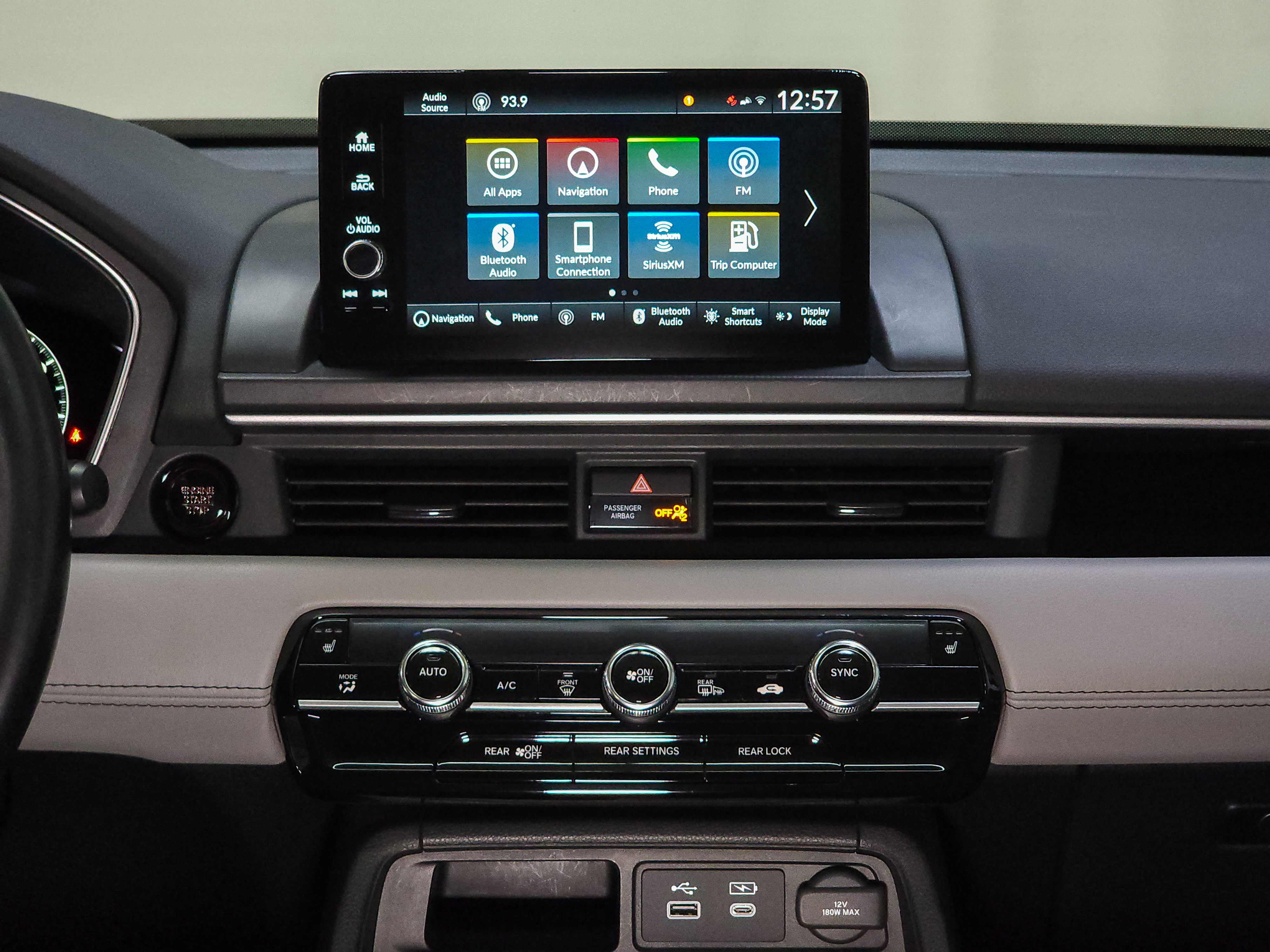 Used 2024 Honda Pilot Touring image 34