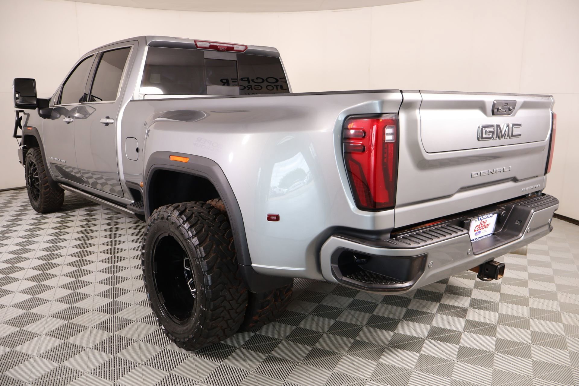Used 2025 GMC Sierra 3500 Denali Ultimate AWD/4WD image 25