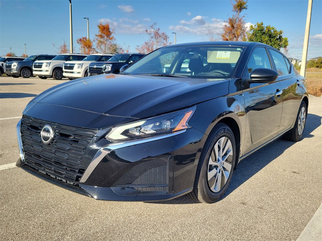 Used 2025 Nissan Altima 2.5 S image 9