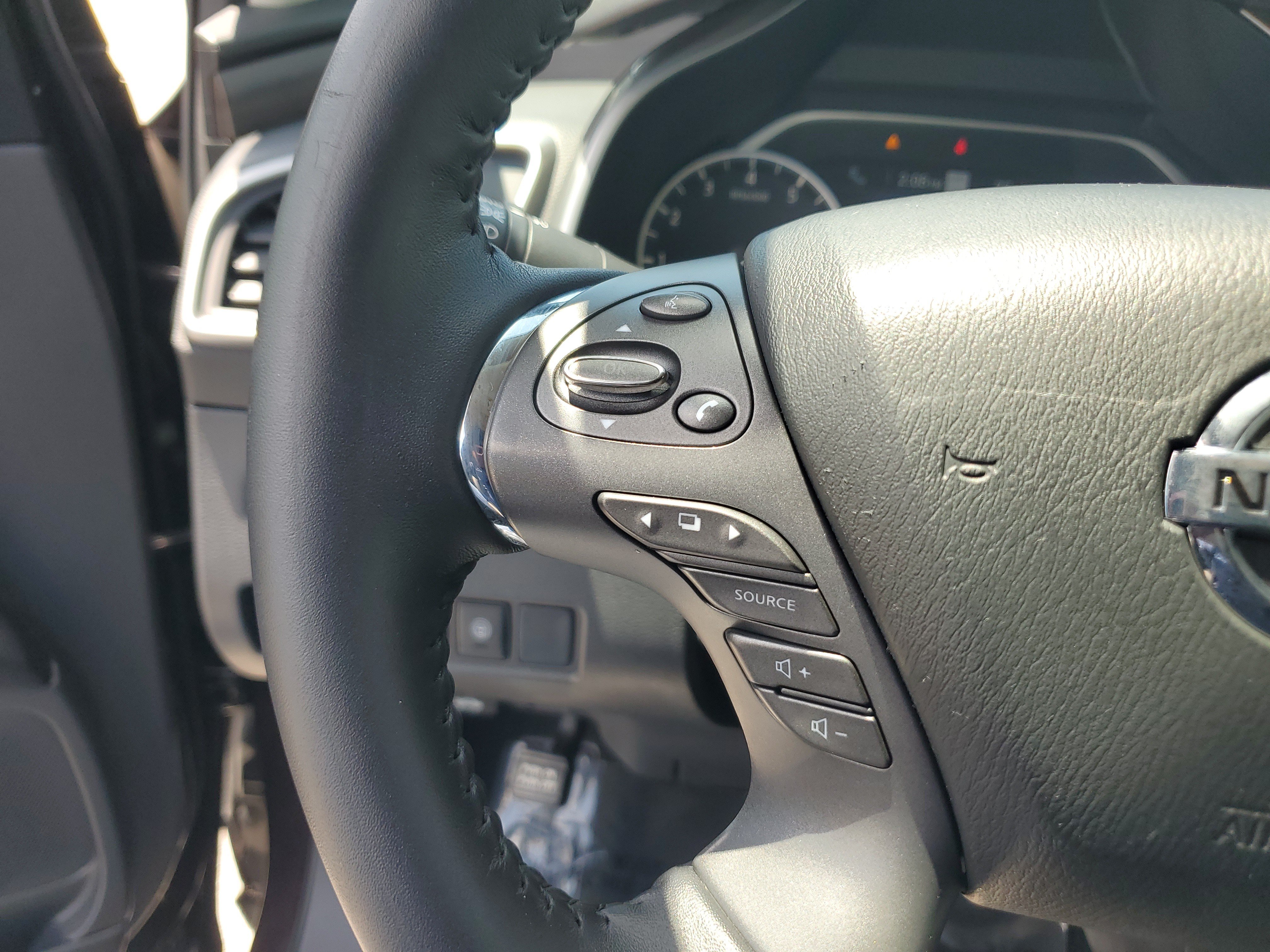 Used 2021 Nissan Murano Platinum w/ Cargo Package FWD image 23