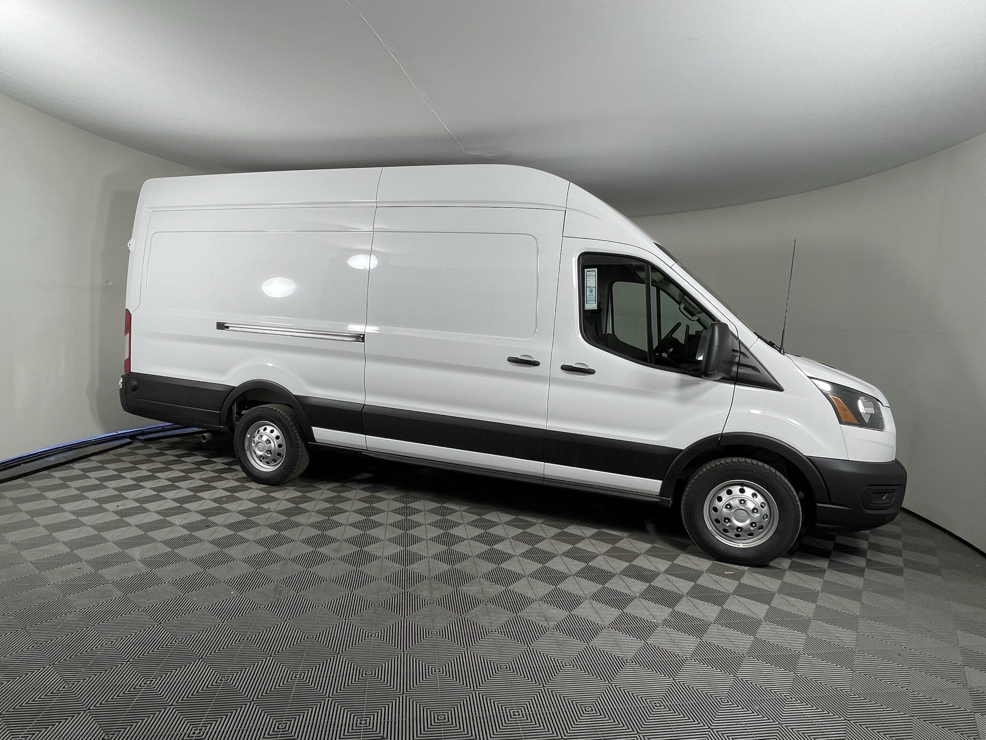 New 2026 Ford Transit 350 148 High Roof Extended AWD w/ Load Area Protection Package image 4