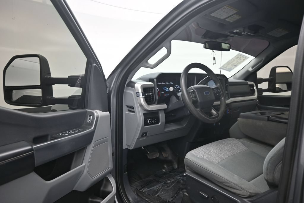 Used 2023 Ford F350 XLT w/ Camper Package AWD/4WD image 10