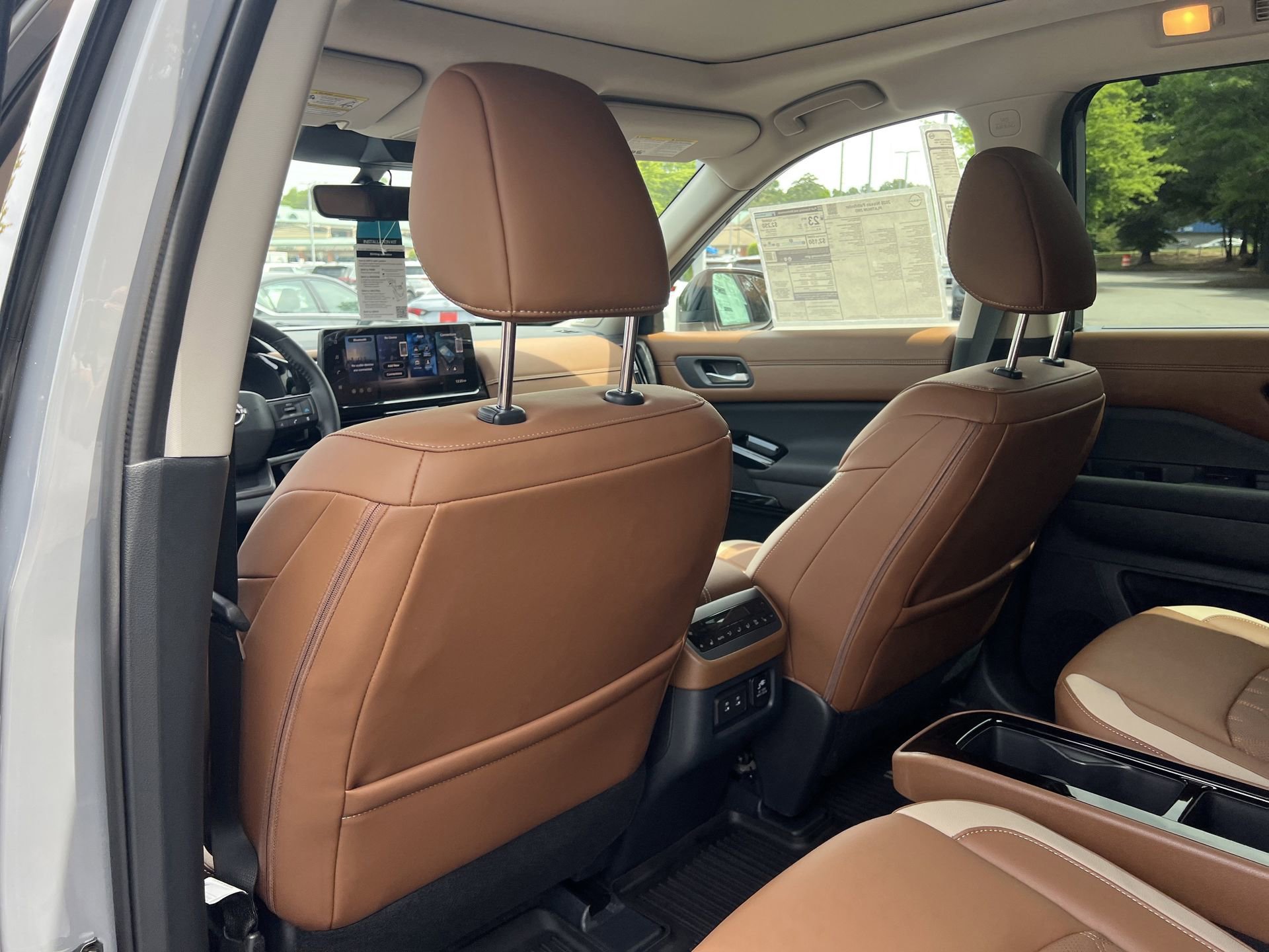 New 2026 Nissan Pathfinder Platinum FWD image 19