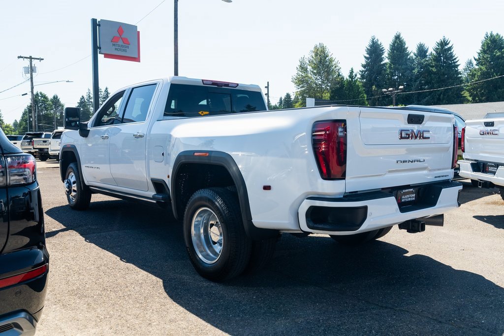 Used 2025 GMC Sierra 3500 Denali w/ Denali Reserve Package image 4