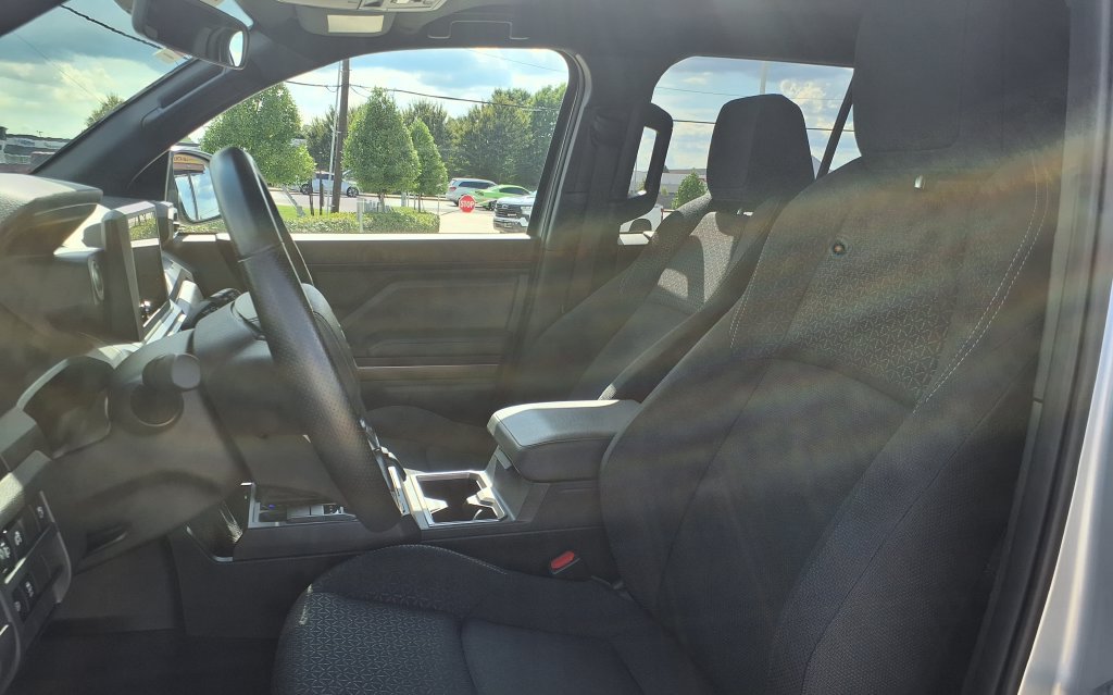 Used 2025 Toyota 4Runner SR5 AWD/4WD image 11