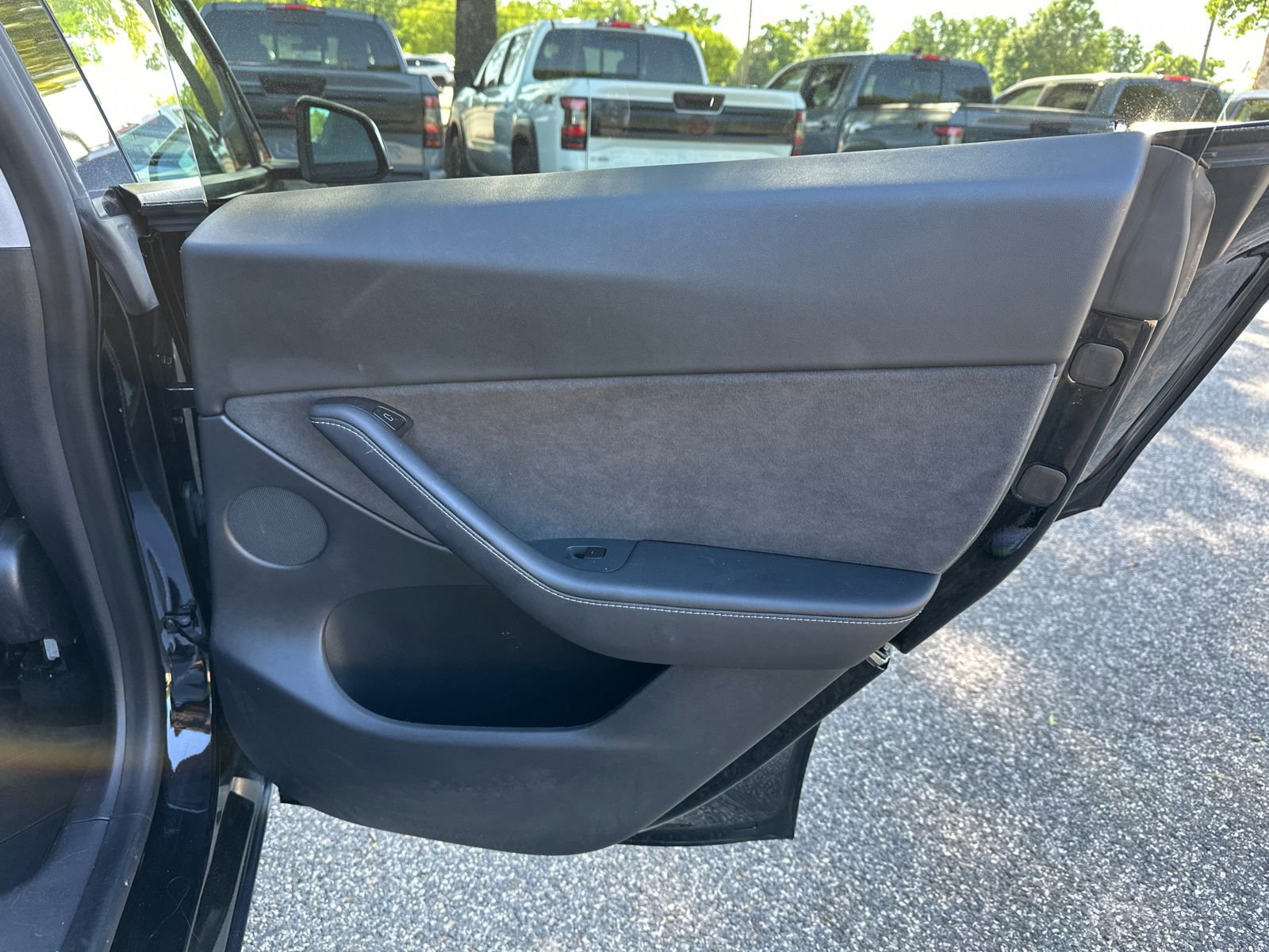 Used 2021 Tesla Model Y Long Range image 16