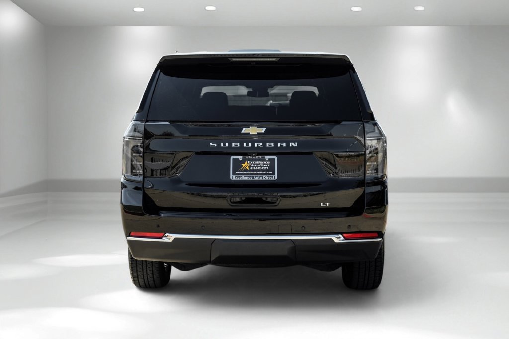 Used 2025 Chevrolet Suburban LT w/ Comfort Package RWD image 8