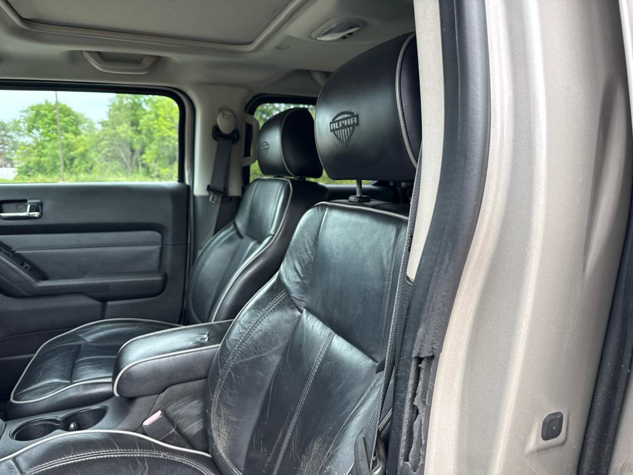 Used 2009 HUMMER H3T Alpha AWD/4WD image 16