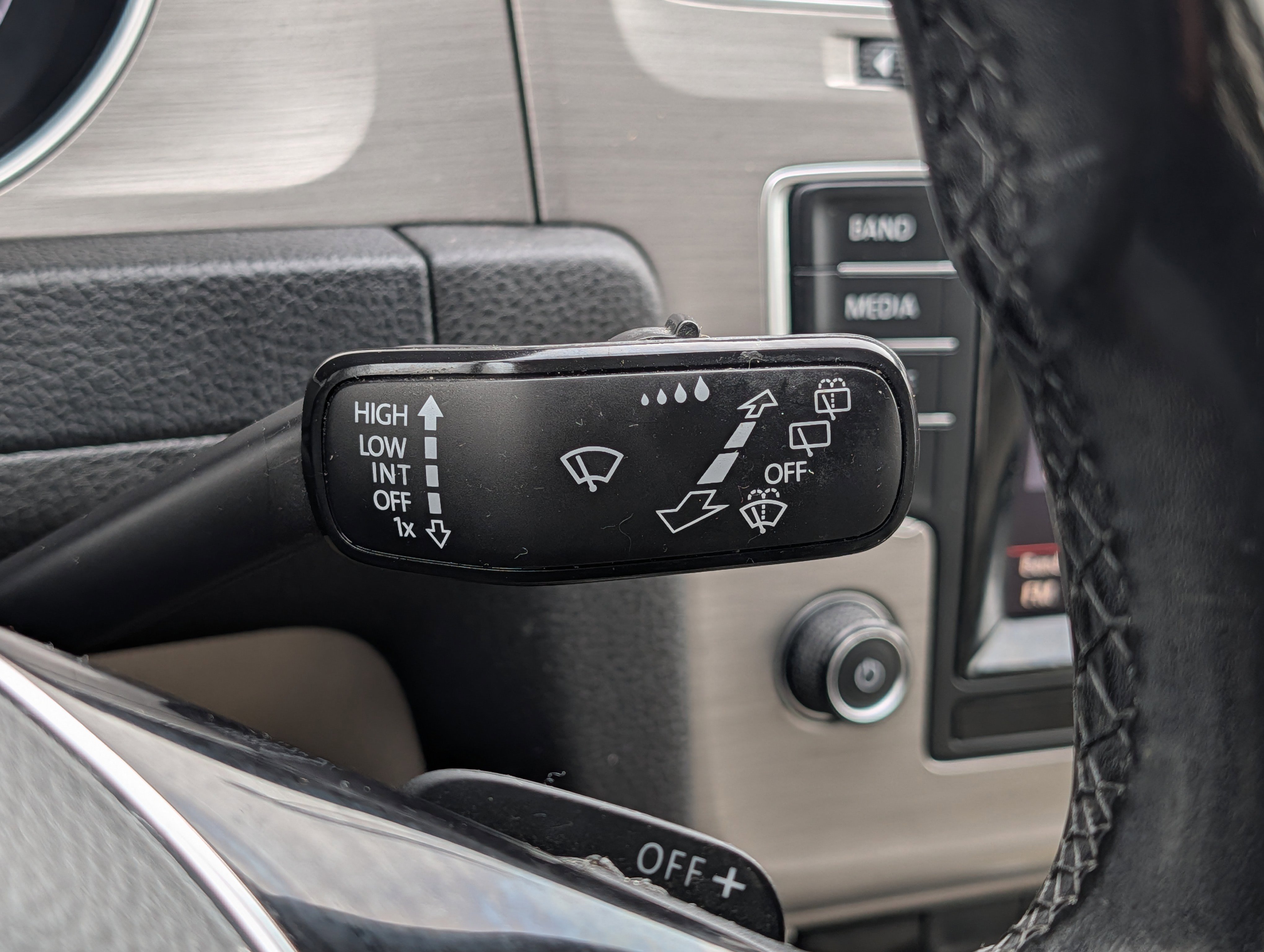 Used 2015 Volkswagen Golf TDI S image 31