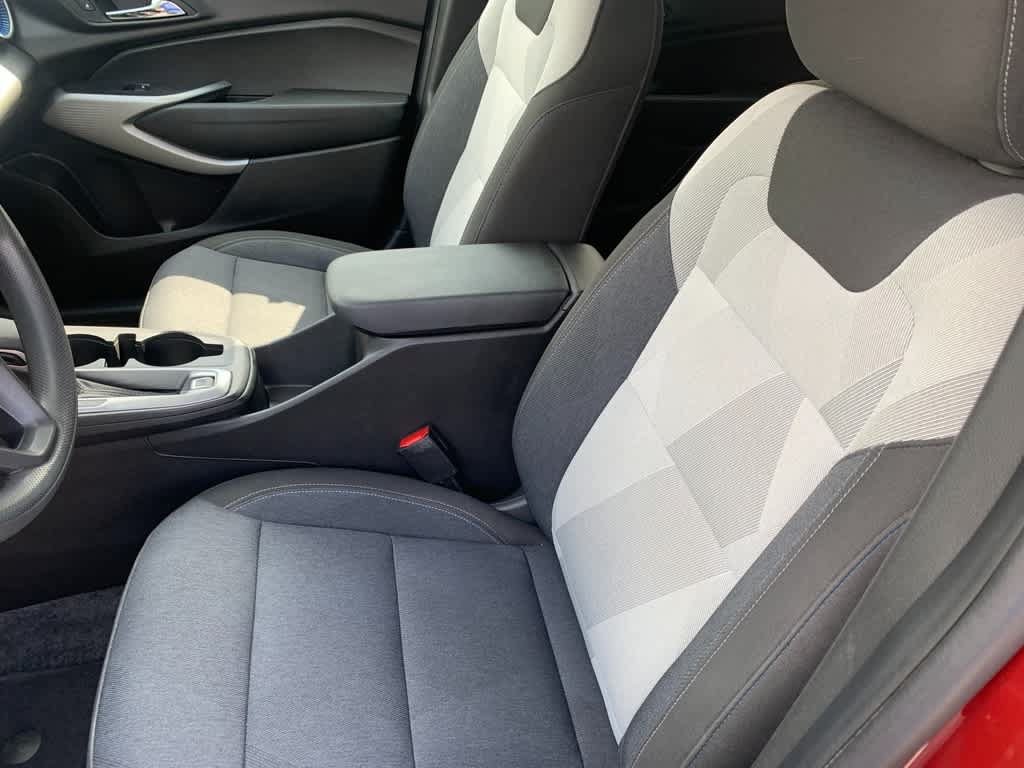 Certified 2024 Chevrolet Trax LS w/ LS Convenience Package FWD image 18