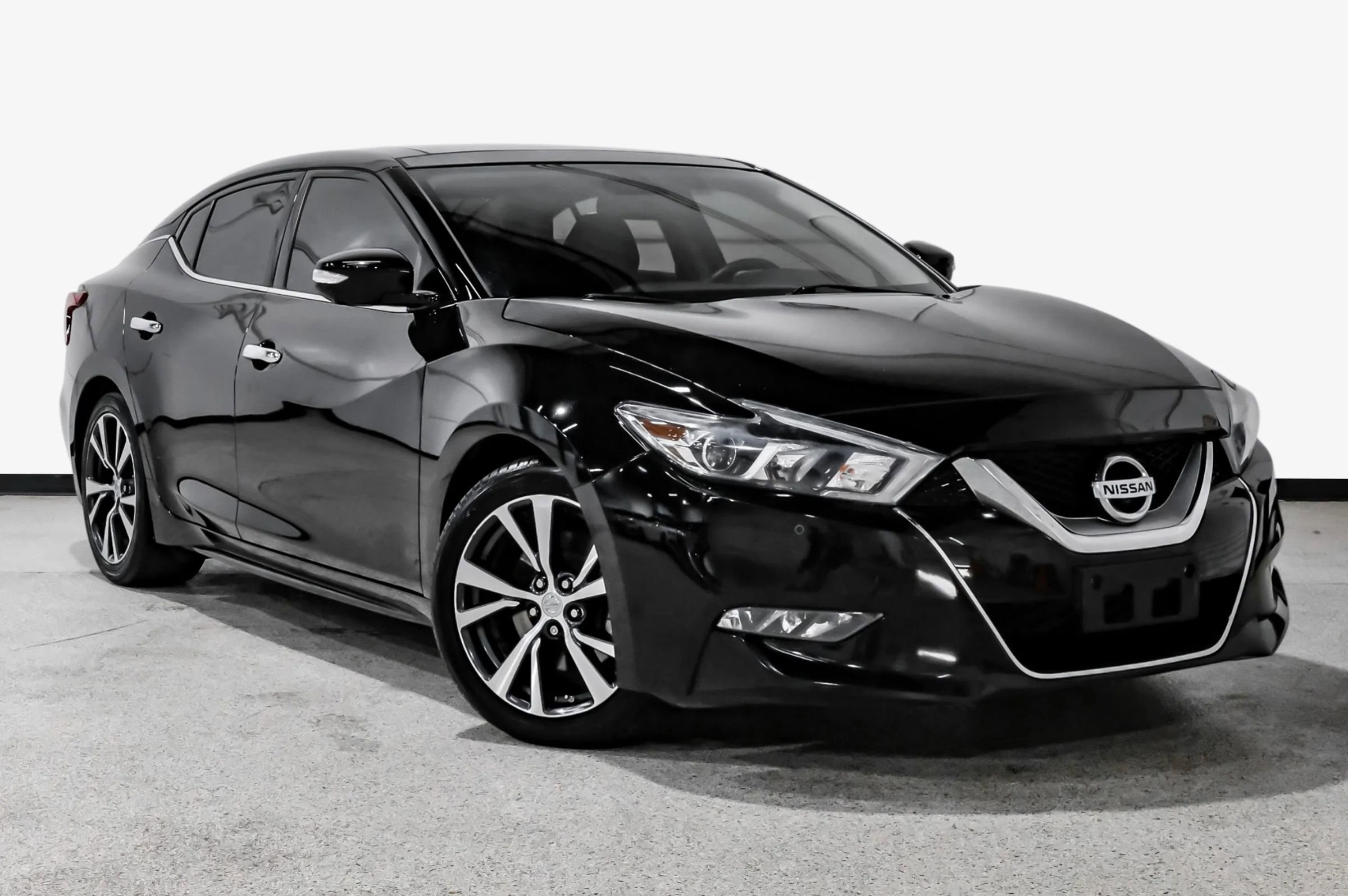 Used 2017 Nissan Maxima Platinum FWD image 4