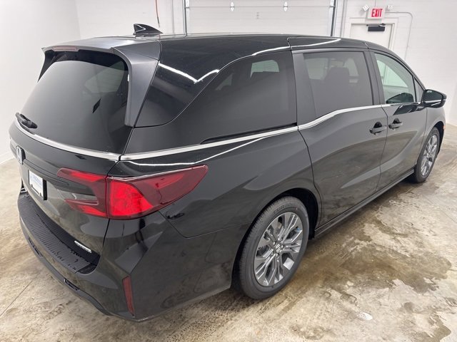 New 2026 Honda Odyssey Touring image 5