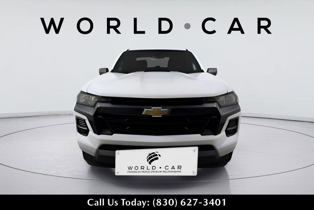 Used 2024 Chevrolet Colorado LT w/ LT Convenience Package image 2