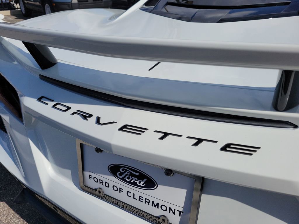 Used 2025 Chevrolet Corvette Stingray Coupe w/ Z51 Performance Package image 6