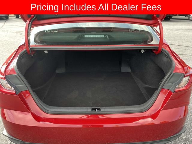 Used 2025 Toyota Camry SE FWD image 13