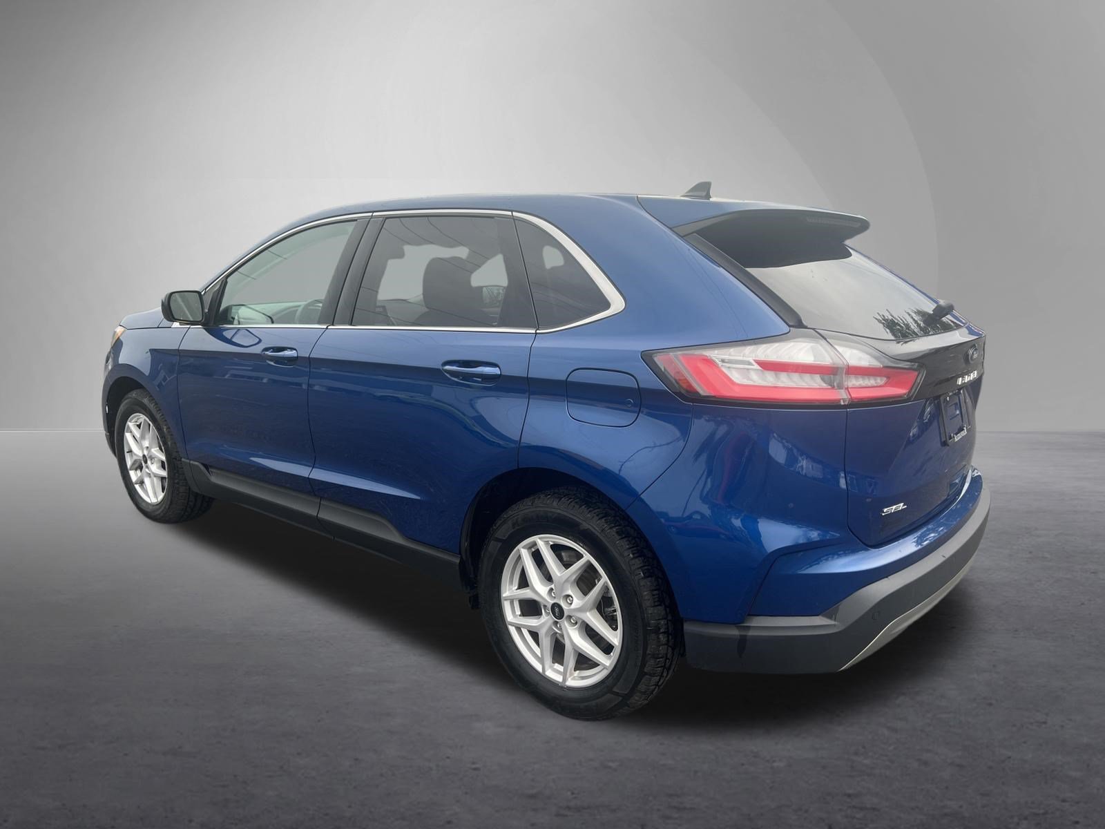 Used 2024 Ford Edge SEL AWD/4WD image 6