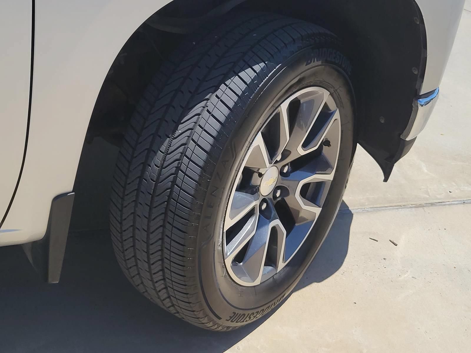 Used 2019 Chevrolet Silverado 1500 LT w/ Texas Edition AWD/4WD image 7