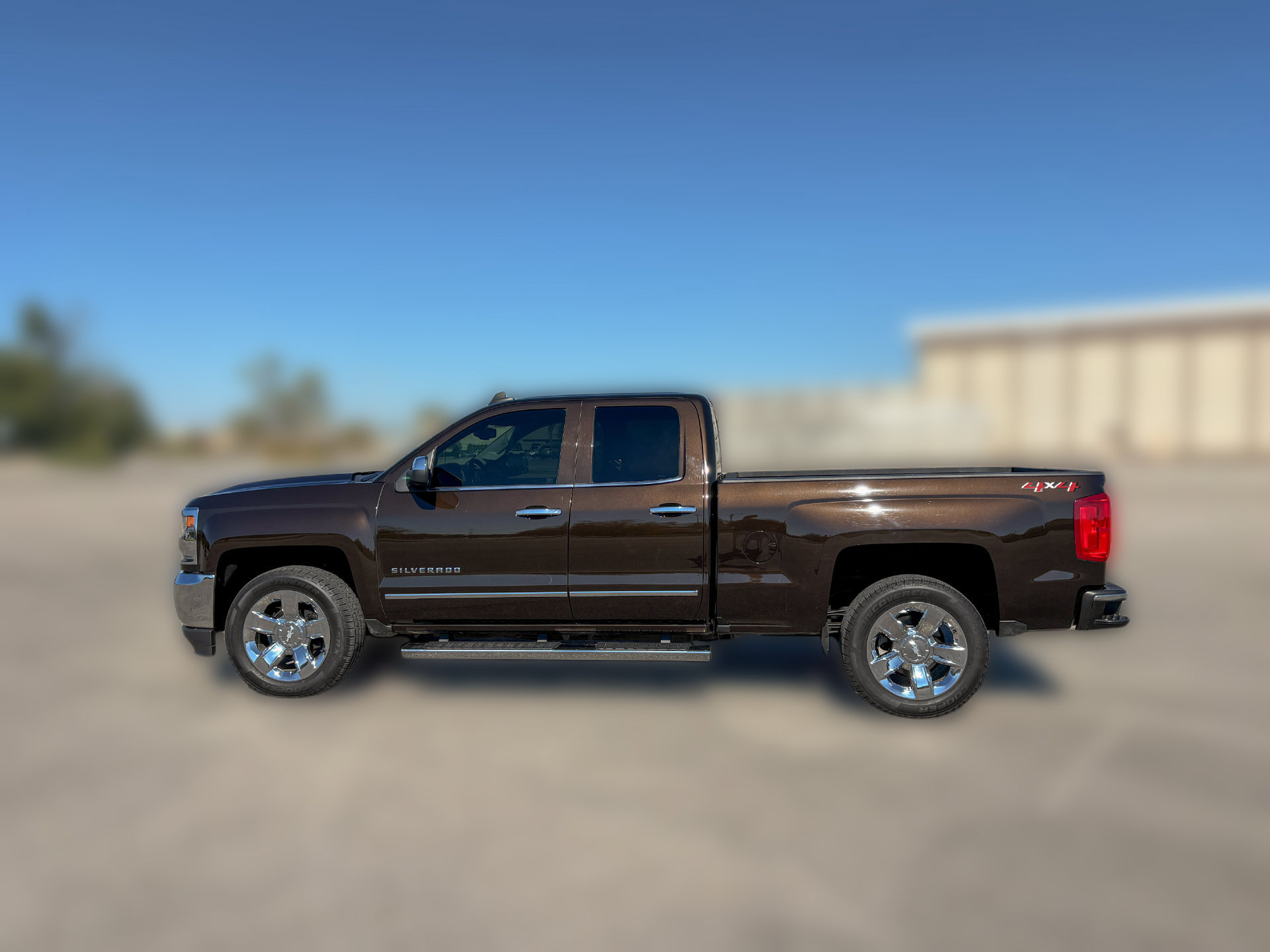 Used 2018 Chevrolet Silverado 1500 LTZ w/ Sport Package AWD/4WD image 5