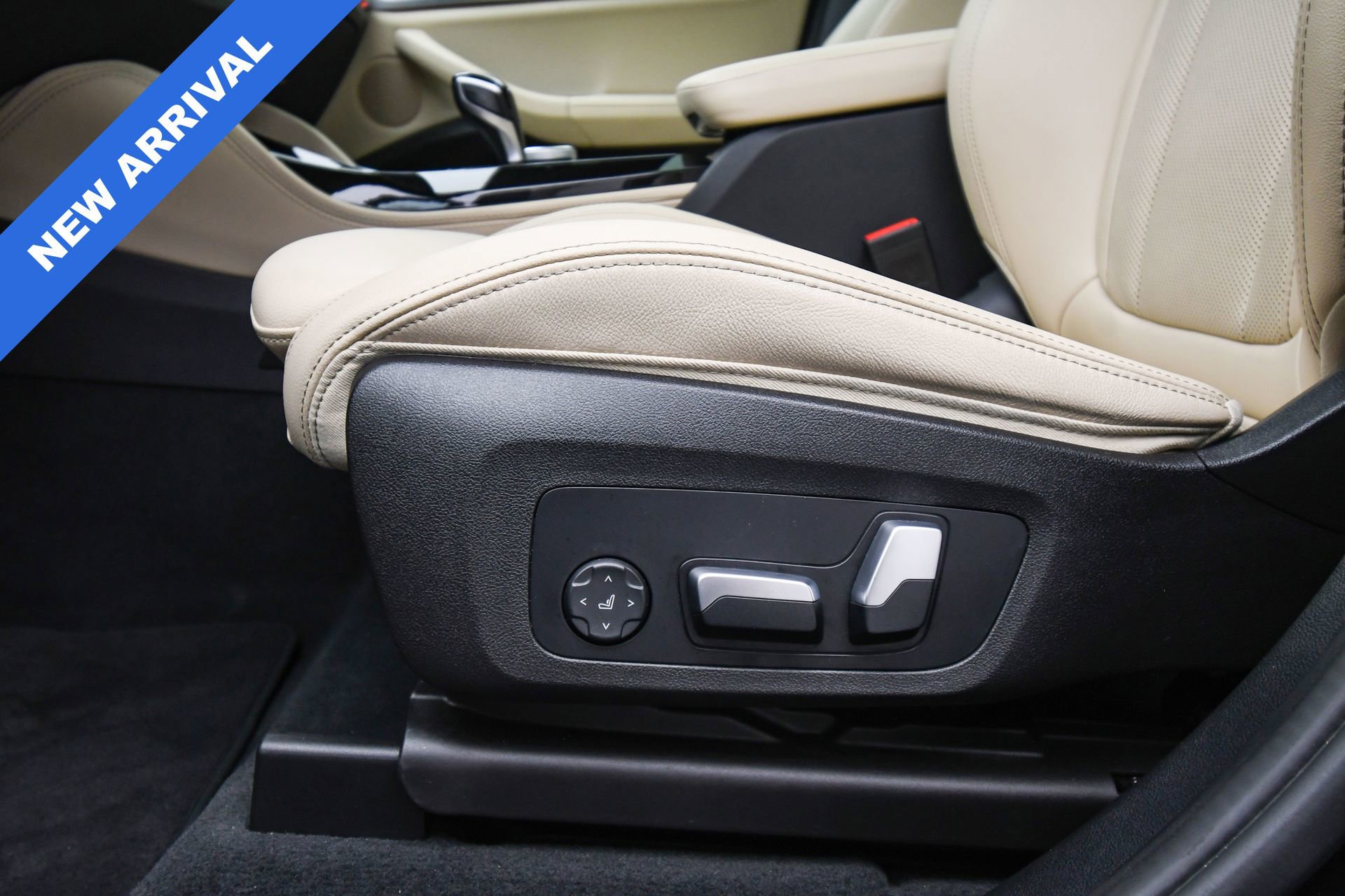 Used 2023 BMW X4 xDrive30i w/ Convenience Package image 42