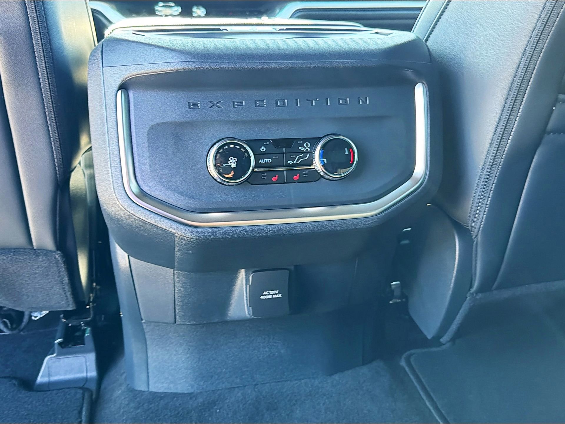 New 2026 Ford Expedition Platinum w/ Stealth Appearance Package image 34