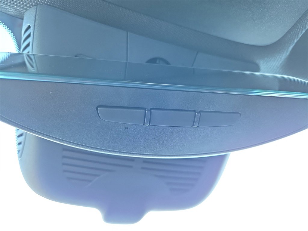 Certified 2025 Mercedes-Benz GLB 250 4MATIC image 28