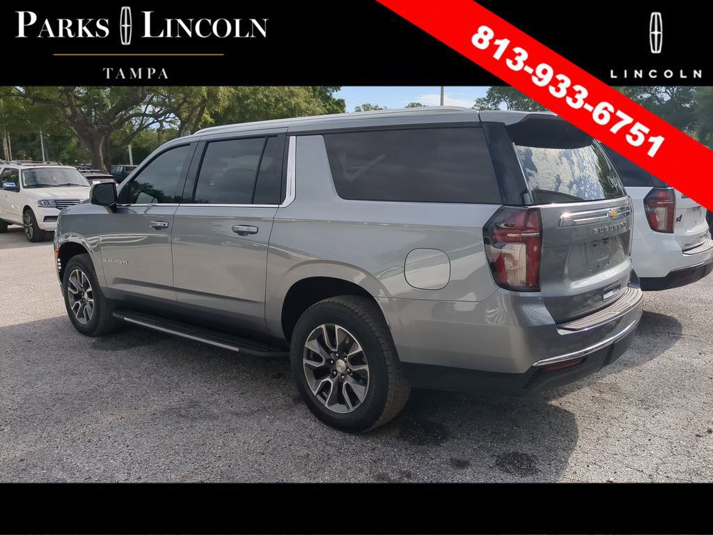 Used 2024 Chevrolet Suburban LT w/ Luxury Package RWD image 7