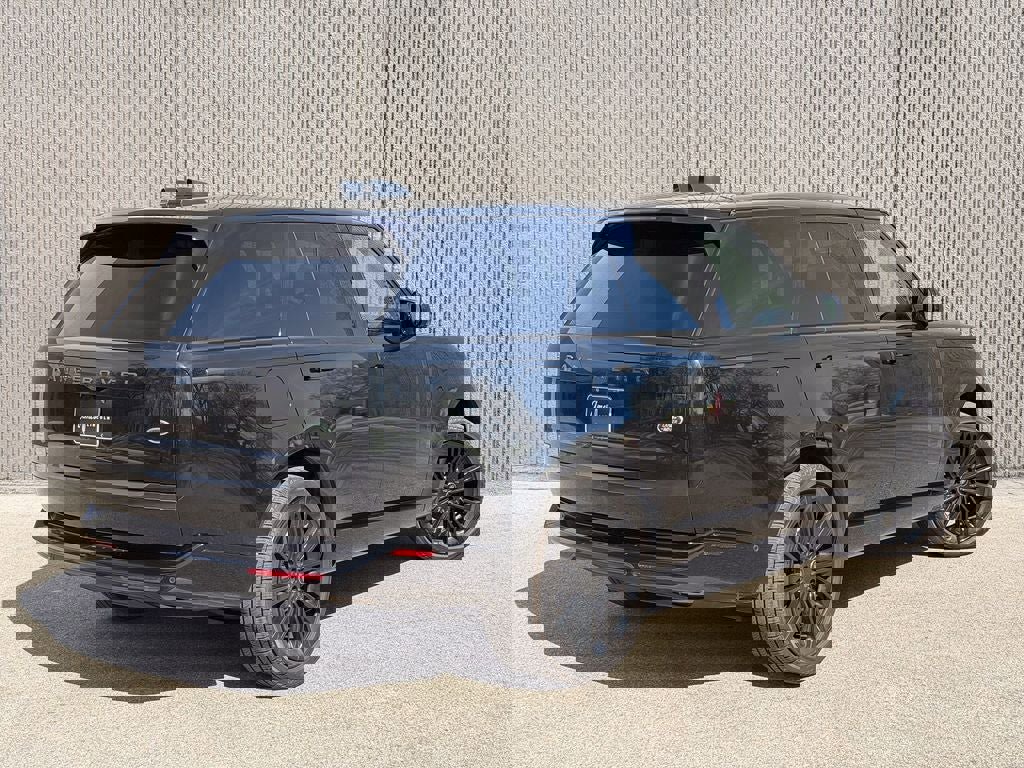 Used 2023 Land Rover Range Rover SE AWD/4WD image 7