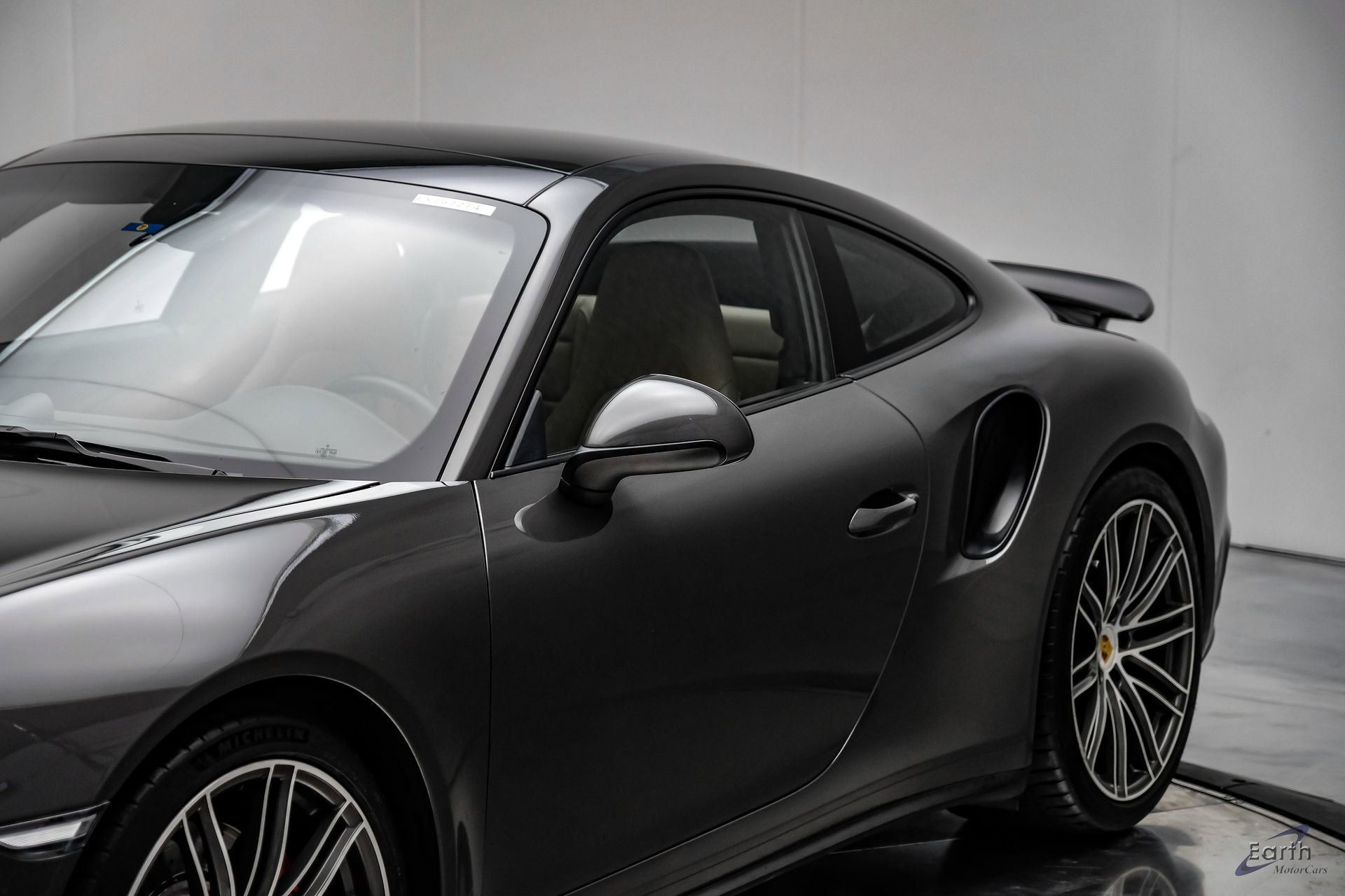 Used 2017 Porsche 911 Turbo image 26