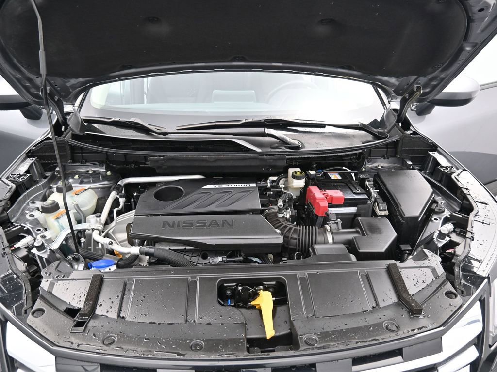Used 2024 Nissan Rogue SV image 14