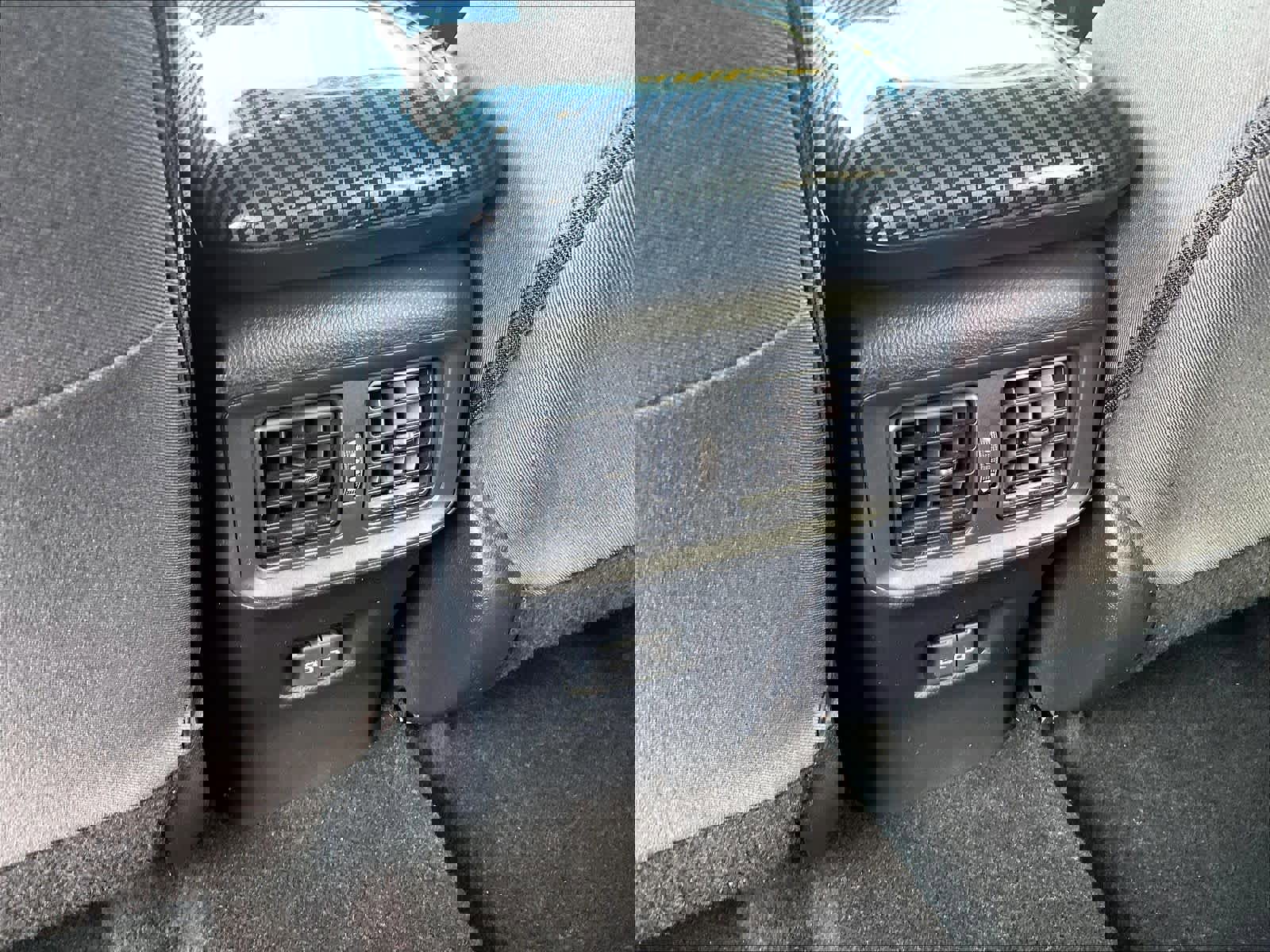 Used 2023 Toyota RAV4 XLE w/ Convenience Package image 28