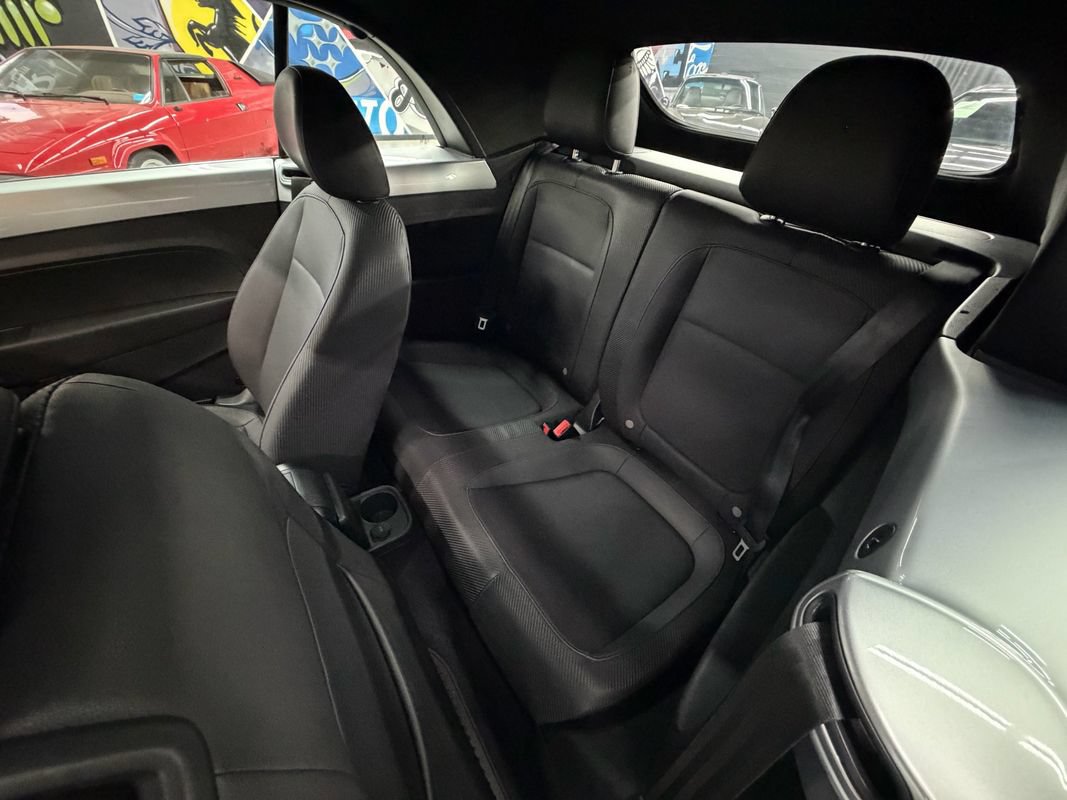 Used 2016 Volkswagen Beetle 1.8T SE FWD image 16