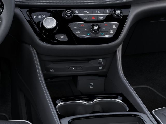 New 2026 Chrysler Pacifica Limited w/ Uconnect Theater Family Group image 24