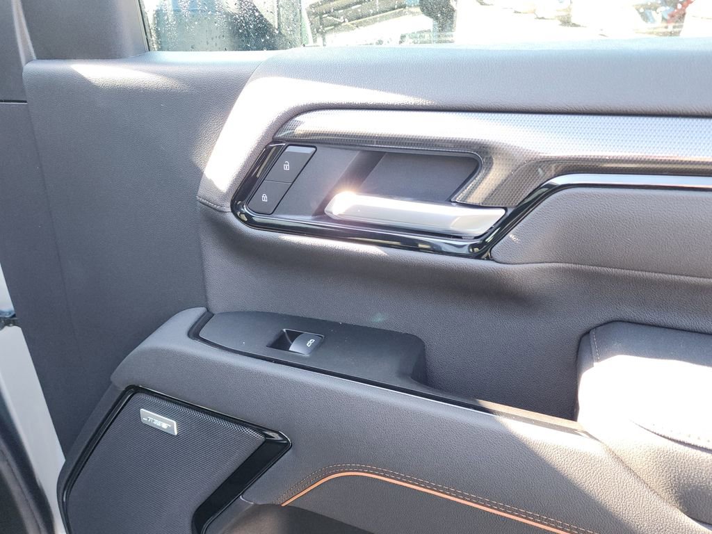 New 2026 GMC Sierra 2500 AT4 w/ AT4 Premium Plus Package image 40