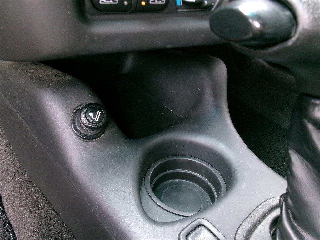Used 2001 Chevrolet Monte Carlo SS w/ High Sport Appearance Pkg FWD image 27