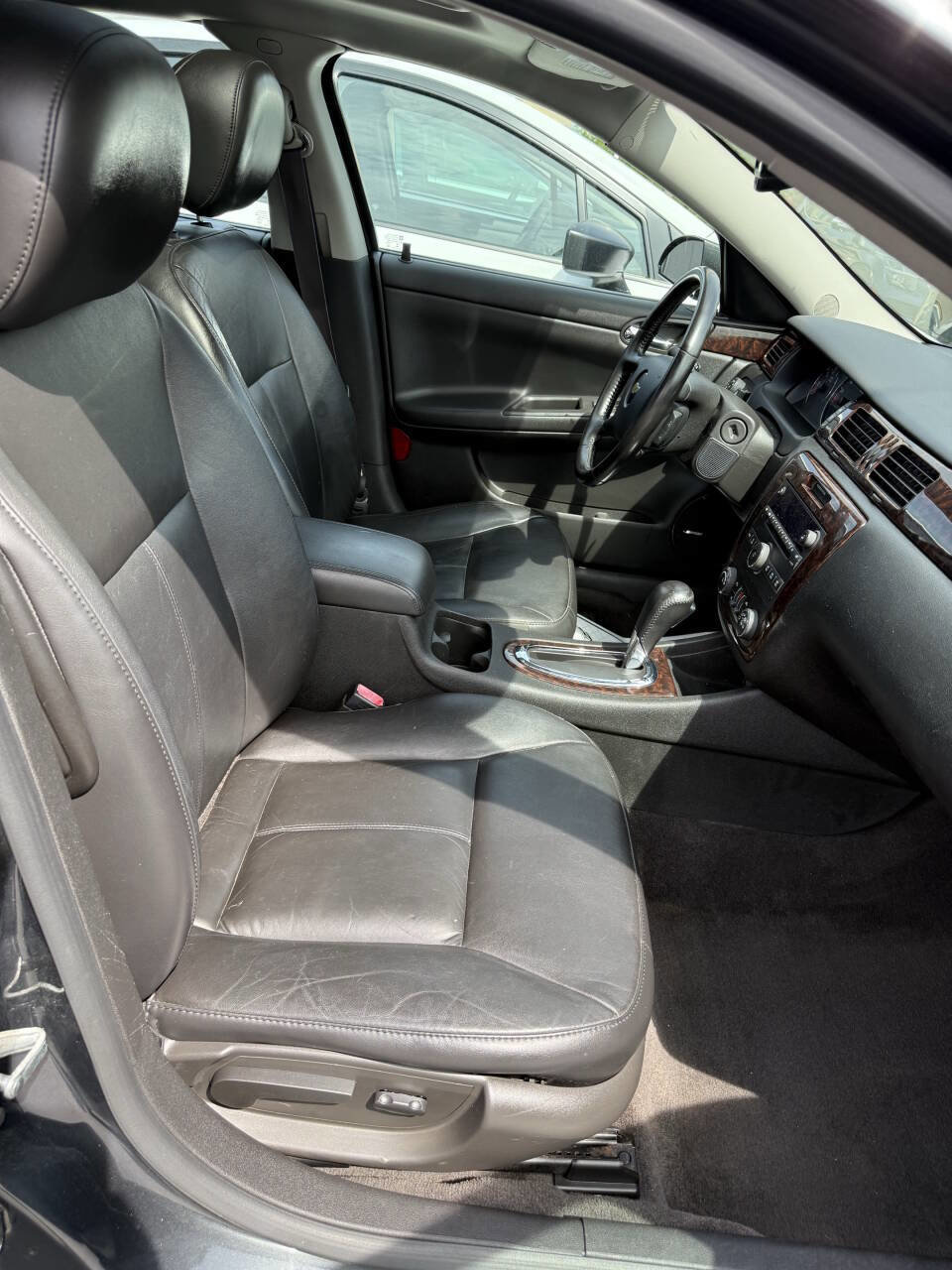 Used 2014 Chevrolet Impala Limited LTZ image 11