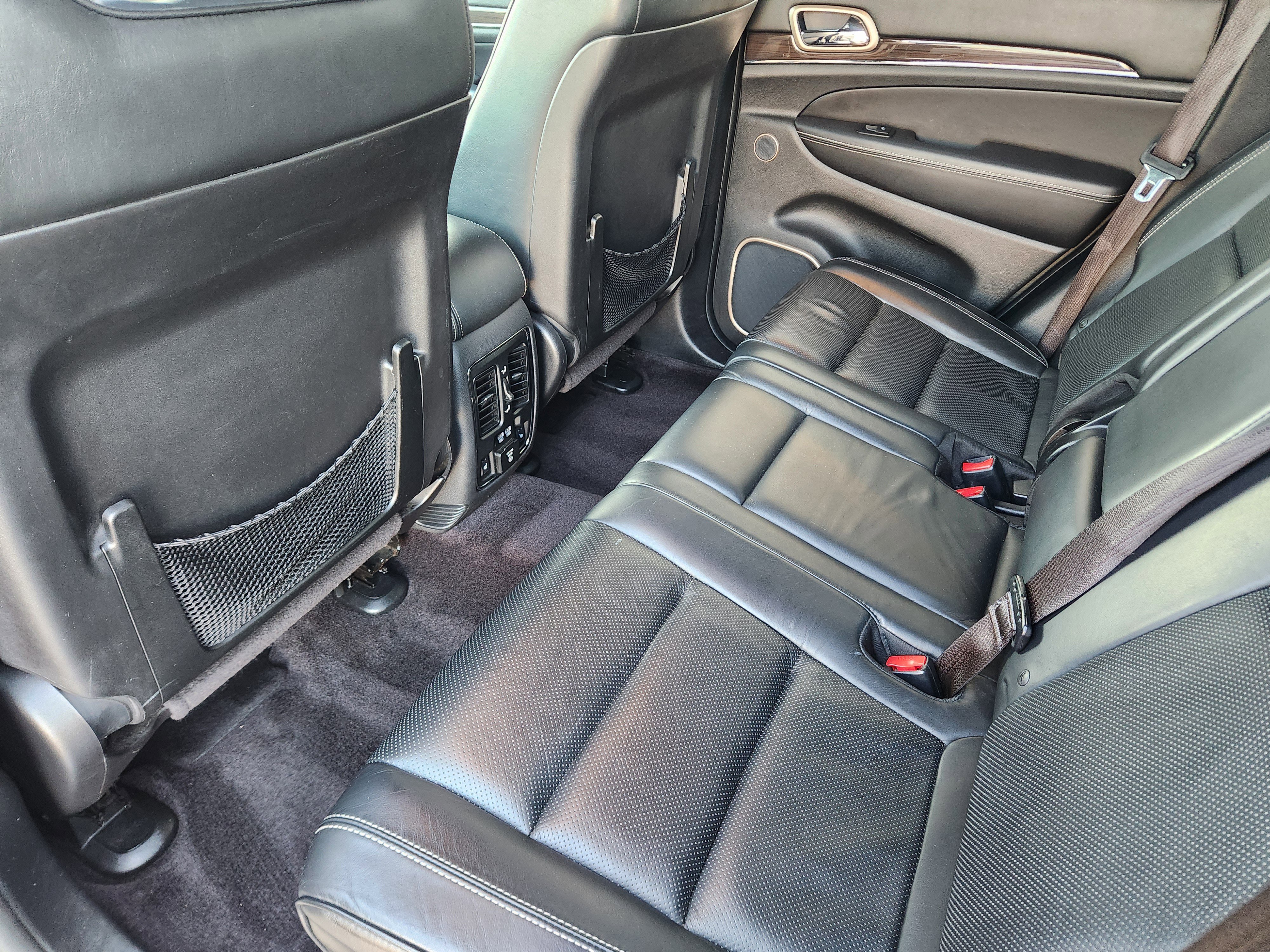 Used 2016 Jeep Grand Cherokee Overland image 29