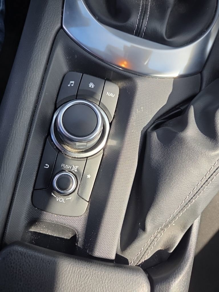 Used 2021 MAZDA MX-5 Miata Club image 31