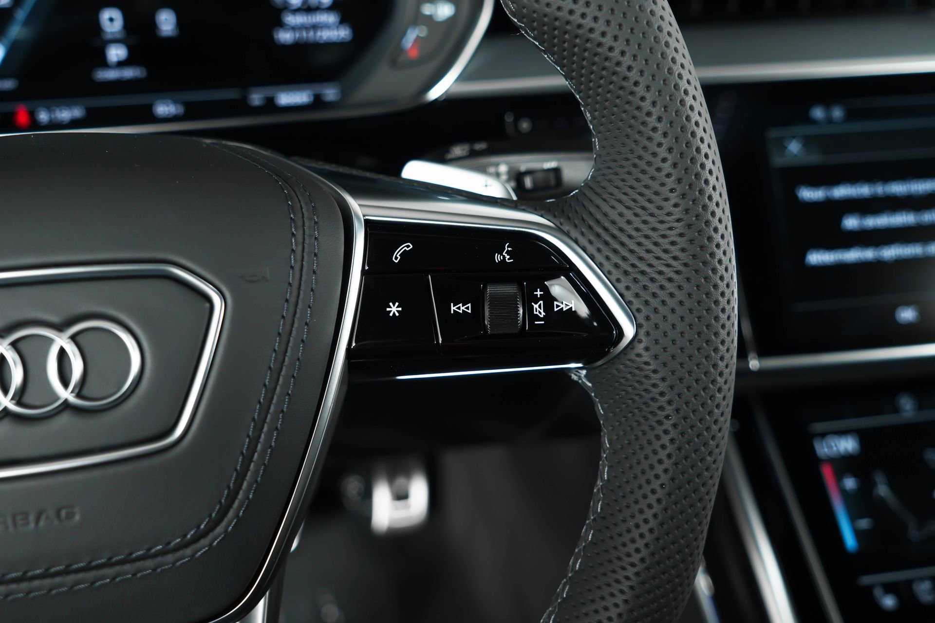 New 2025 Audi S8 image 39